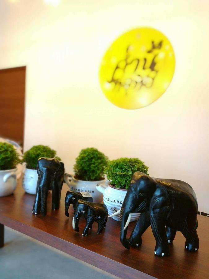 Comeneetee Uthai Ban Khok Mo Exterior foto